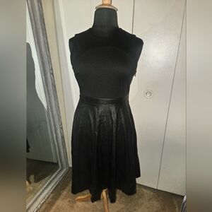 Chic Black Sleeveless Leather Pleated Midi Dress